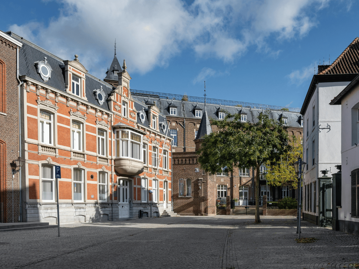 Netherlands University